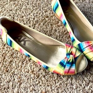 Anne Klein shoes size 8 rainbow colors
